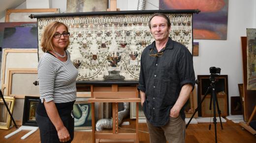 Jarmila Franková a David Frank v restaurátorském ateliéru