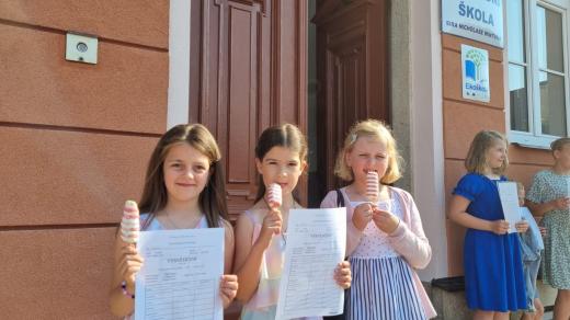 Vysvědčení na základní škole v Kunžaku