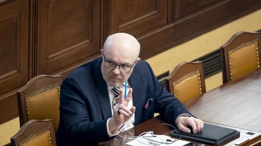 Ministr zdravotnictví Vlastimil Válek (TOP 09)