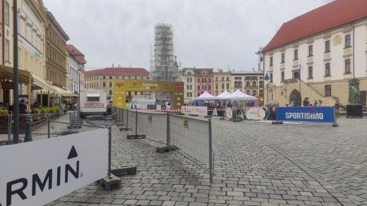 Na olomouckém Horním náměstí je od pátku vše nachystané k tradičnímu půlmaratonu