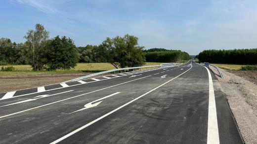 Obchvat Rokytna a Chvojence přivádí dopravu od silnice I/35 k dálnici D35