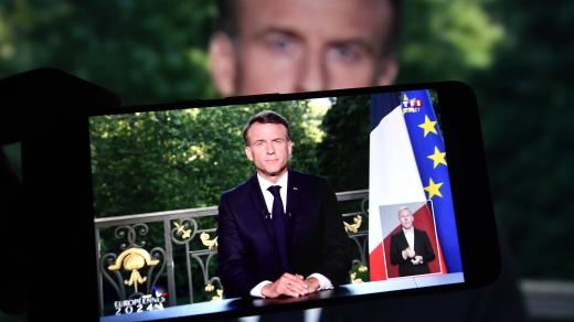 Francouzský prezident Emmanuel Macron oznámil, že rozpouští Národní shromáždění a vyhlásil předčasné volby