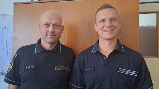 Nadporučík Pavel Bernhauer a nadstrážmistr Jan Čtvrtníček