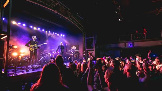 Po loňském vystoupení na festivalu Rock for People se X Ambassadors znovu vrátí do Česka