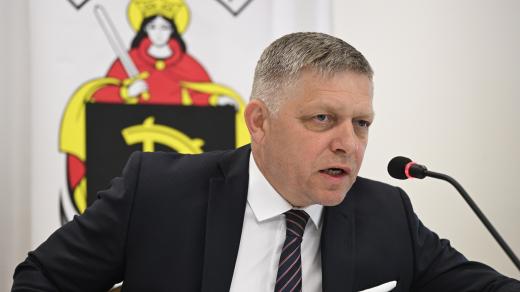 Premiér Robert Fico na výjezdním zasedání vlády v Handlové, po jehož skončení na něj byl spáchán atentát