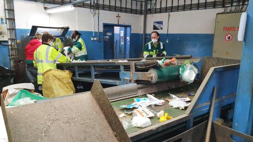 Třídění plastového odpadu - Technické služby Zlín