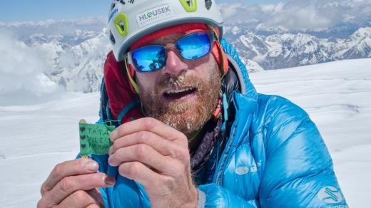 Nejvyšší dosud nevylezená hora světa Muču Kiš (7 453 m n. m.) v severním Pákistánu přivítala na svém vrcholu českou trojici Zdeněk Hák, Radoslav Groh a Jaroslav Bánský