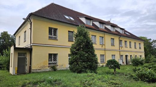 Bývalá psychiatrická léčebna v Želivě