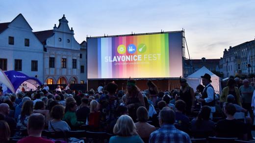 Slavnostní zahájení Slavonice Festu na náměstí Míru ve Slavonicích