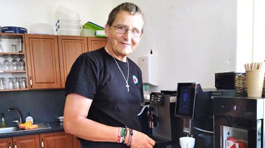 V kavárně Splněný sen pracují klienti chráněného bydlení Domov bez zámku