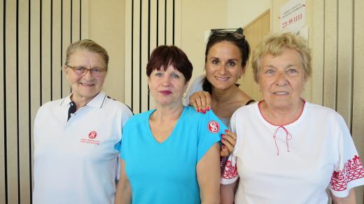 Marta Hrdinová, Daria Trávníčková a Věra Zavřelová, Sokolky z Pražského Předměstí v Hradci Králové spolu s Janou Kudyvejsovou