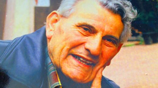 Zakladatel zahrady a památníku plukovník Luboš Hruška