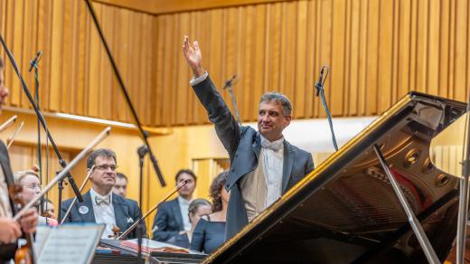 Zahajovací koncert Moravské filharmonie Olomouc, šéfdirigent Zsolt Hamar