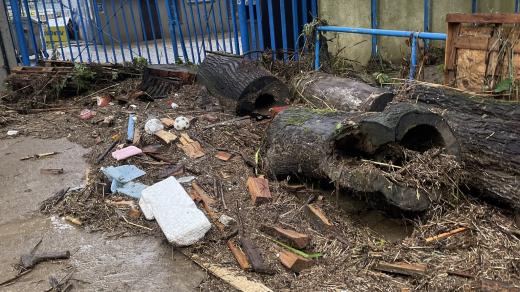 Fotbalový stadion v Opavě poničila povodeň