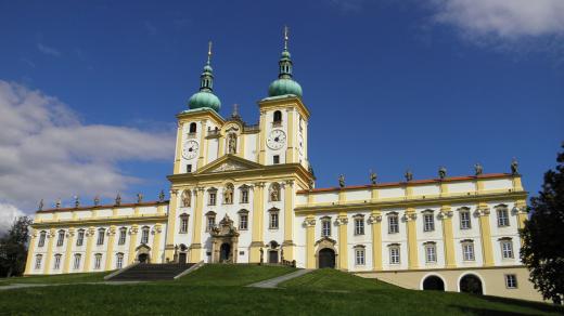 Bazilika Navštívení Panny Marie na Svatém Kopečku u Olomouce patří mezi nejvyhledávanější poutní místa České republiky