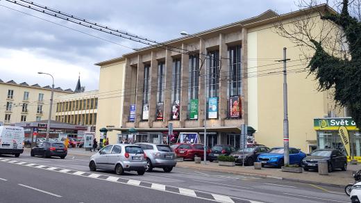 Dům kultury Metropol na Senovážném náměstí v Českých Budějovicích