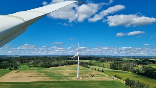 Větrné elektrárny nad Věžnicí na Havlíčkobrodsku