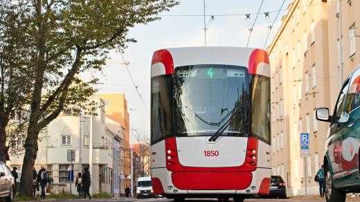 Nováčkovou ulicí v Brně už tramvaje projíždí sto let