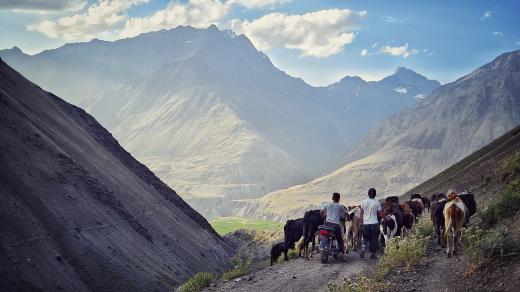 Z cesty po Pamir trailu Martiny Merisi a Michaely Hrdé