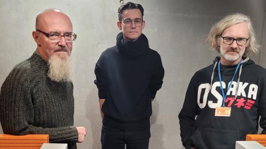 Petr Lysáček, Martin Netočný a Tomáš Knoflíček v ArtCafé