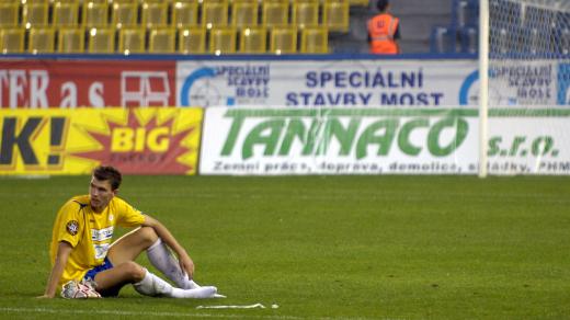 Edin Džeko v dresu fotbalových Teplic