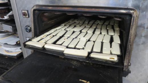 V Hejhalově cukrárně samozřejmě nechybí klasické zákusky