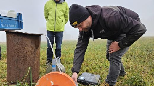 Hydrogeologové začali zkoumat vytipované lokality pro případnou stavbu hlubinného úložiště jaderného odpadu