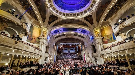 Tisíc hlasů adventu. Rok české hudby zakončilo čtyřicet amatérských sborů společně se sólisty a Symfonickým orchestrem Českého rozhlasu pod vedením Petra Popelky