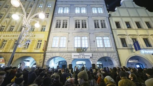 Veřejné shromáždění, protest na podporu Domu umění, Galerie současného umění a architektury, Dům umění