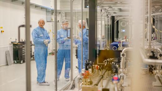 Unikátní zařízení s označením L3 bude od pondělí fungovat v laserovém centru Eli Beamlines.