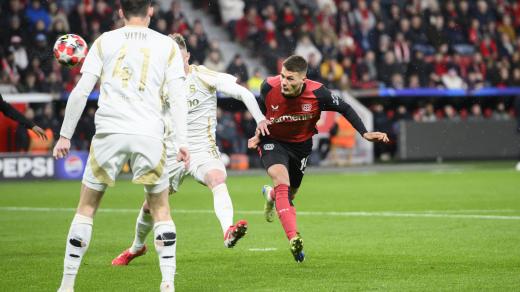 Patrik Schick se hlavou do sparťanské sítě nakonec neprosadil