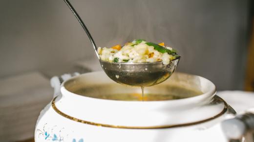 Dostali jsme vydatnou polévku