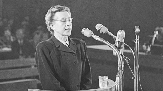 JUDr. Milada Horáková před Státním soudem v první den procesu v roce 1950