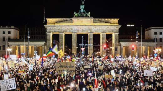 Demonstrace proti pravici v Berlíně