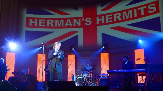  Peter Noone je známý především jako Herman z úspěšné kapely šedesátých let Herman's Hermits