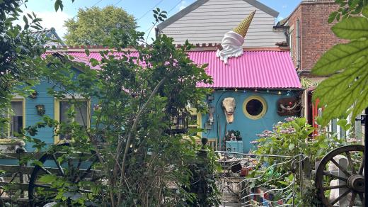 Bohémská obydlí na ostrově Eel Pie na okraji Londýna
