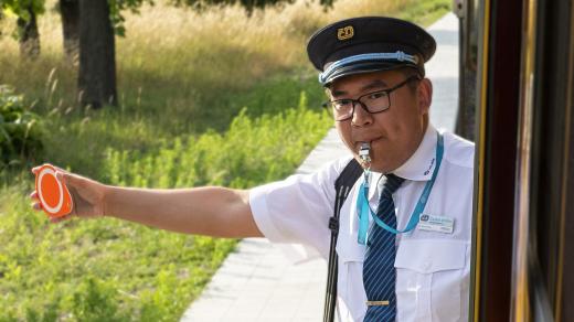 Vlakvedoucí Českých drah Phan Anh Tran