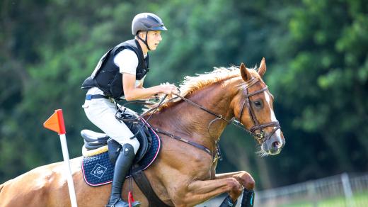 Marek Pokorný se jezdeckému sportu aktivně věnuje čtyři roky. Za tu dobu už dosáhl řady úspěchů