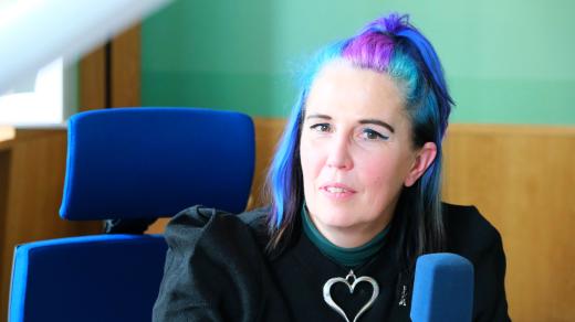 Petra Dočkalová ve studiu Českého rozhlasu Hradec Králové
