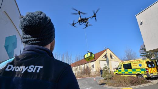Přepravní dron