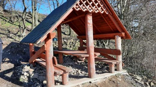 Zastřešené posezení