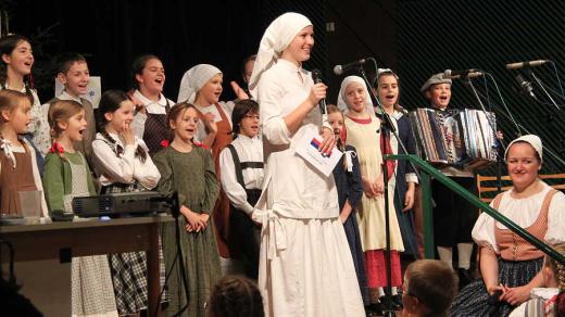 Dětský folklorní soubor Perníček