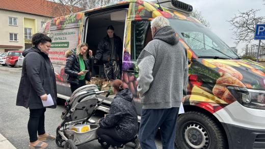 Potravinová banka Centrál má ve STC kraji 24. mobilní výdejnu, je v Uhlířských Janovicích