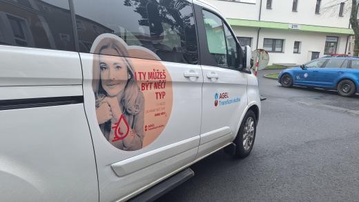 Auto mobilního transfuzního týmu šumperské nemocnice