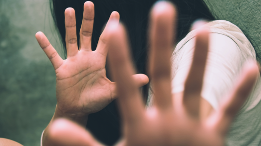 znásilnění obrana