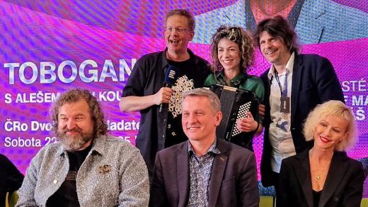 Josef Maršálek, Vladimír Kořen, Karin Krajčo Babinská a Kaczi. Tobogan Aleše Cibulky z Knižního festivalu v Ostravě