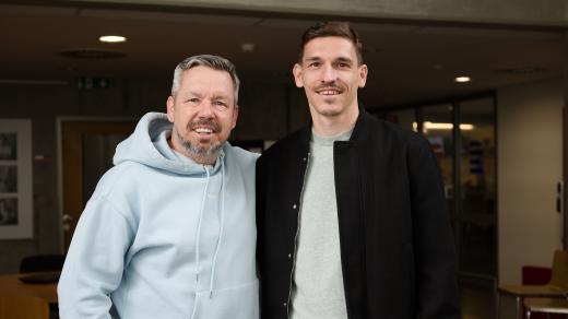 Fotbalista David Pavelka a moderátor Pavel Horváth