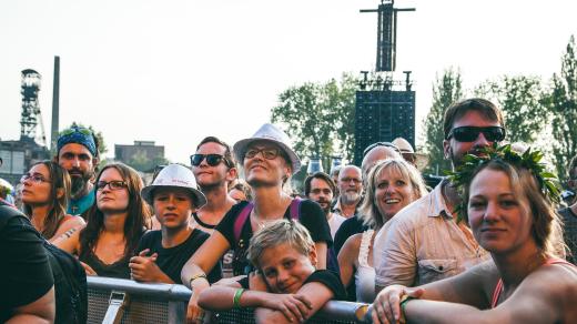 Publikum na vystoupení Seasick Stevea na Colours of Ostrava 2018
