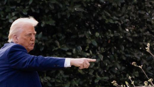 Prezident USA Donald Trump před Bílým domem