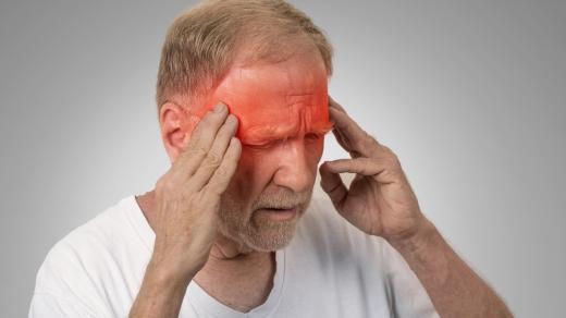 Bolest hlavy, ztráta paměti, zánět mozku